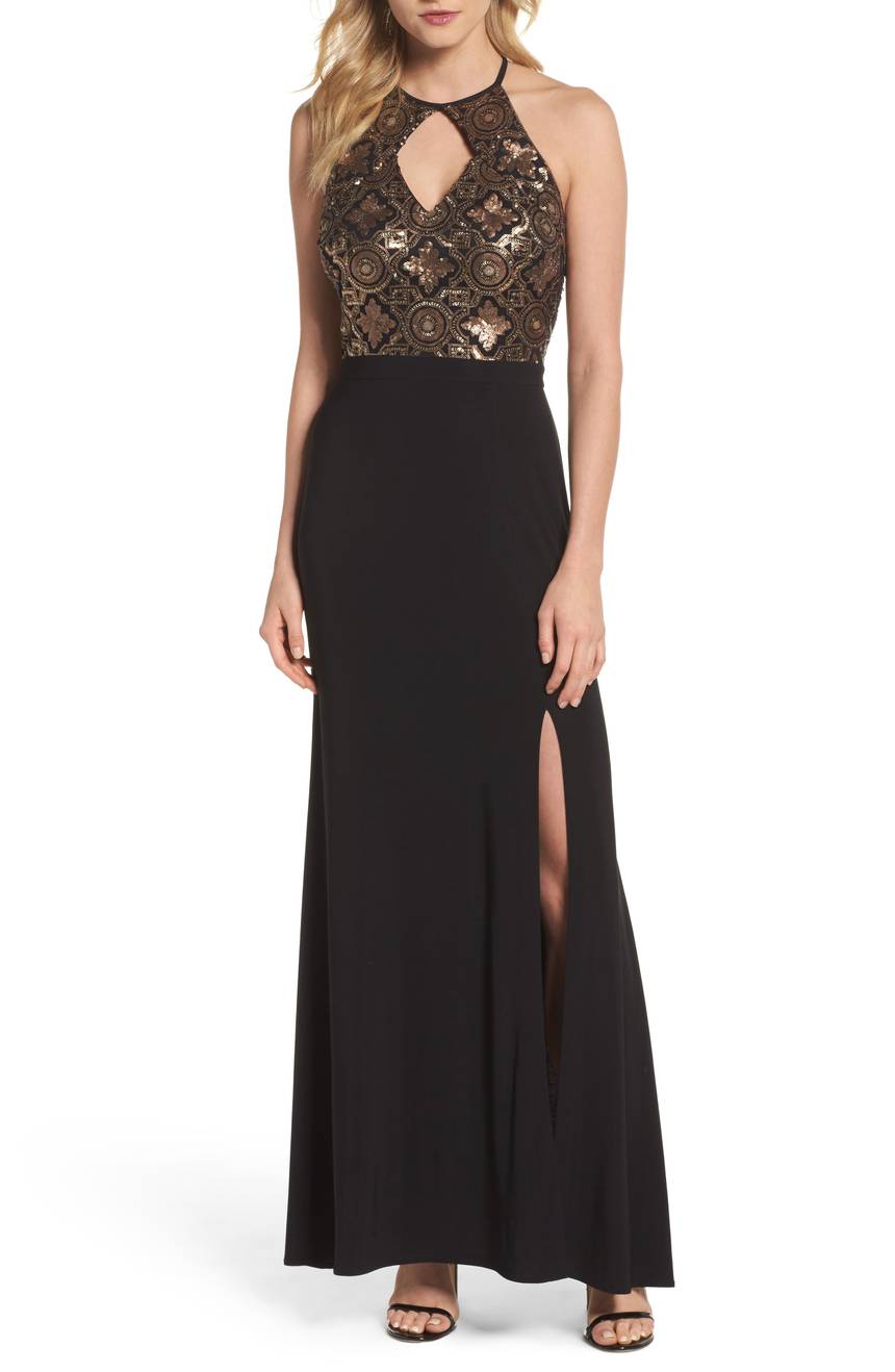 Vestido con top bordado y tajo