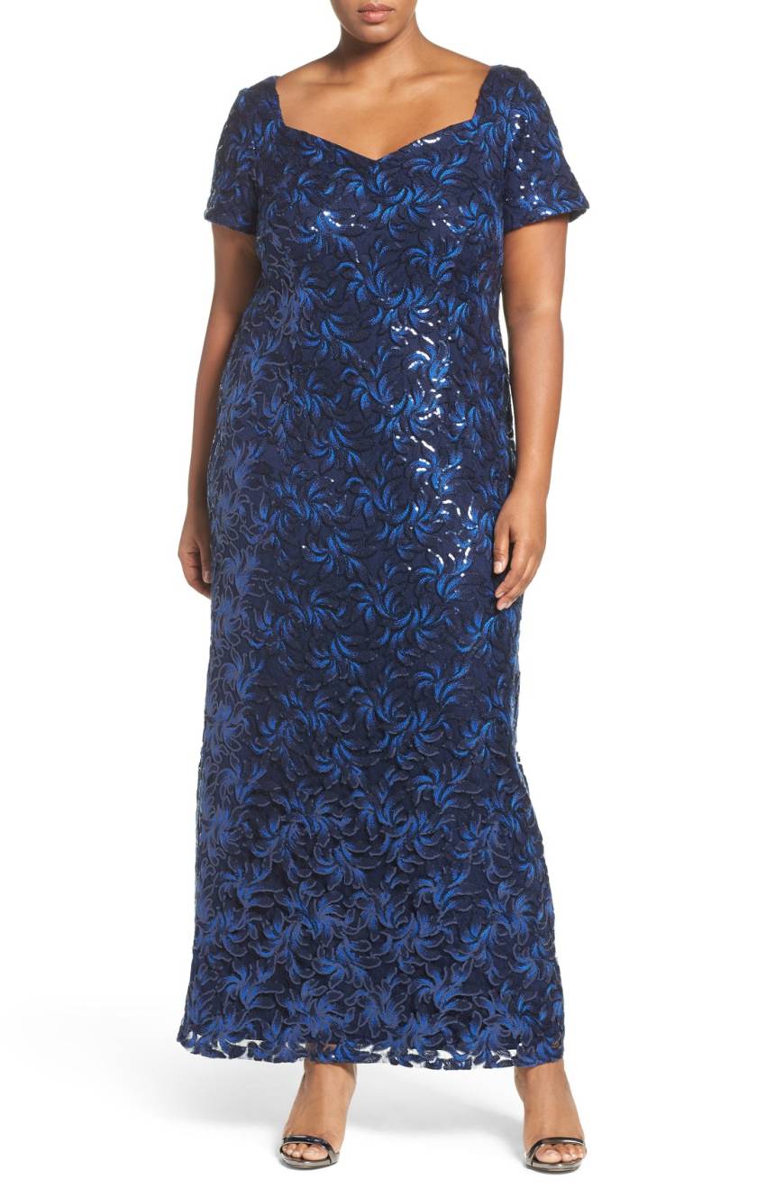 Vestido bordado con manga corta