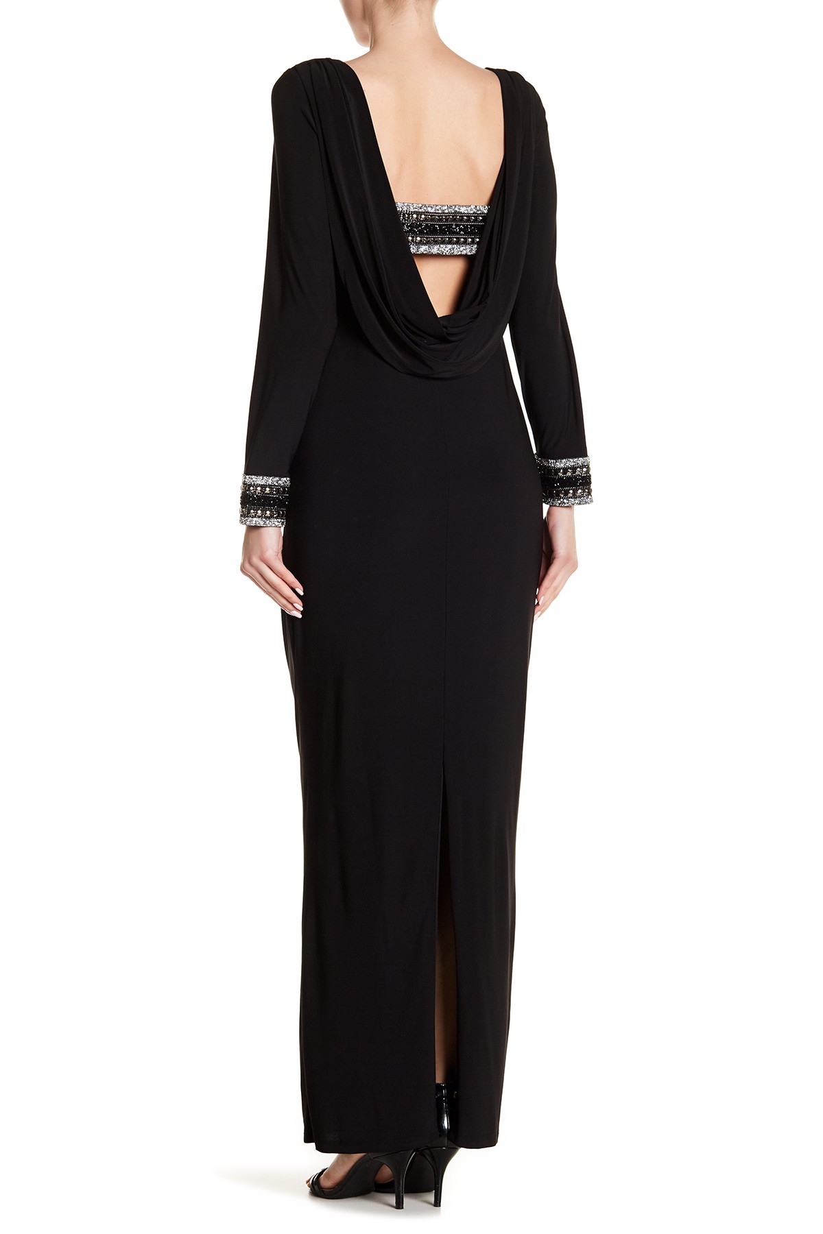 Vestido con manga larga y espalda escotada