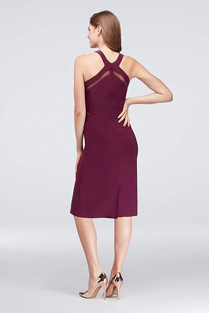 Vestido con transparencia en cintura y escote