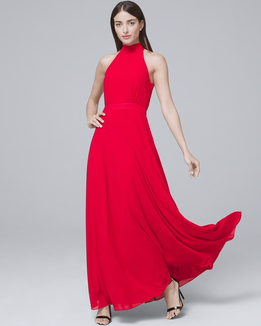 Vestido que se ata en el cuello