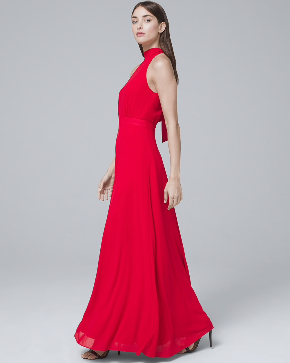 Vestido que se ata en el cuello
