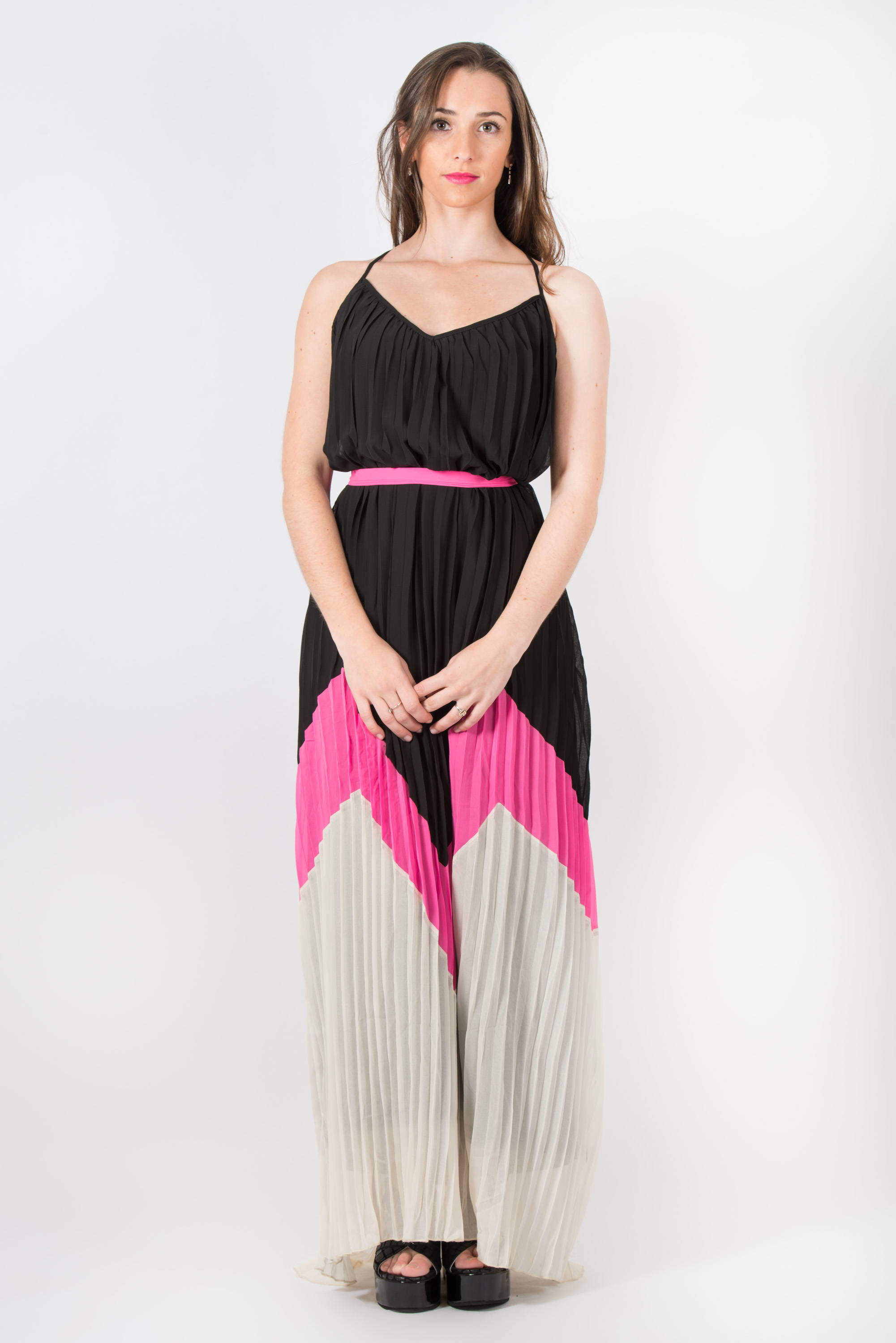 Vestido plisado con lazo