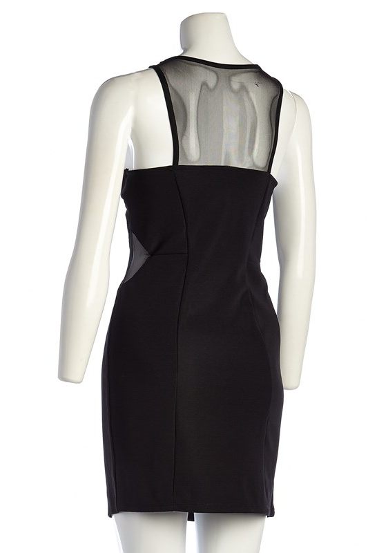Vestido con transparencias