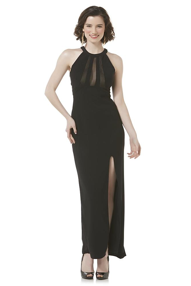 Vestido con transparencias y tajo