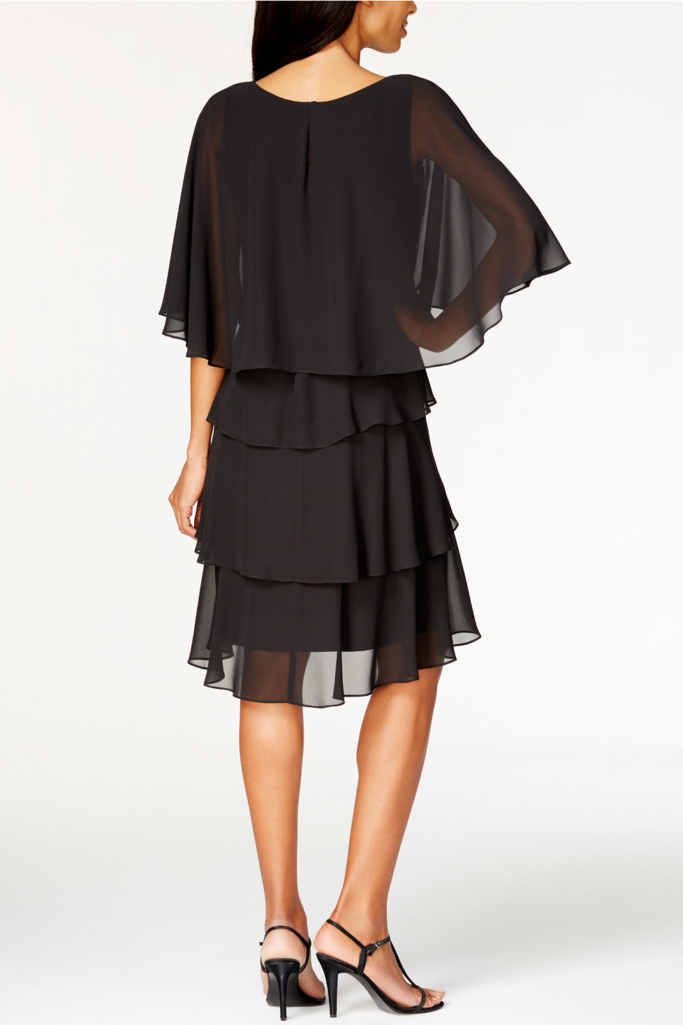 Vestido con volados y mangas