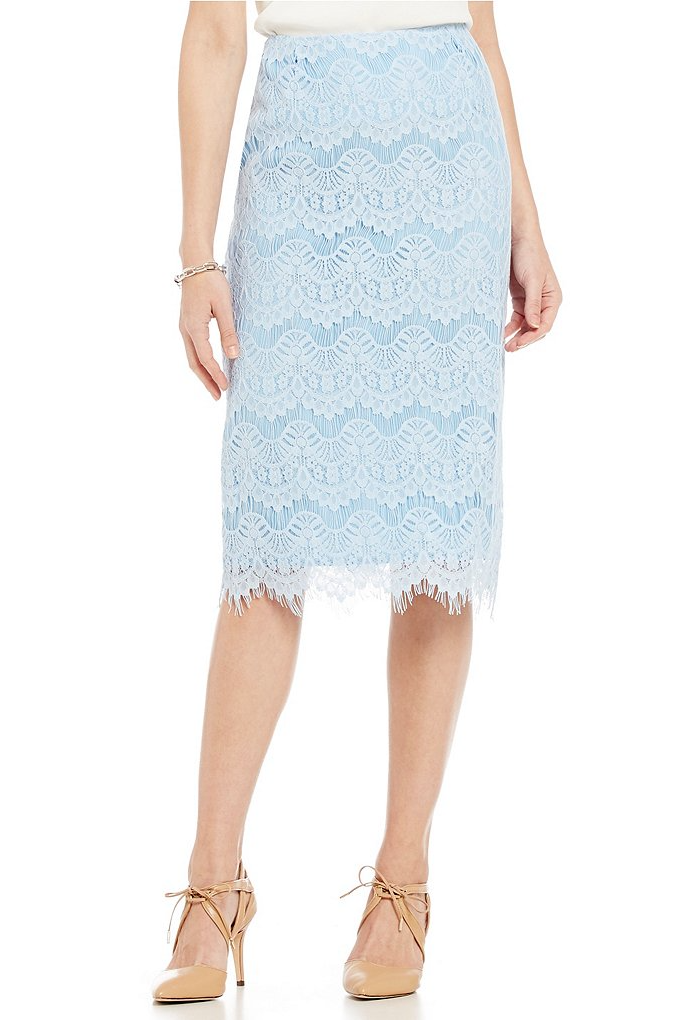 Pollera de encaje celeste