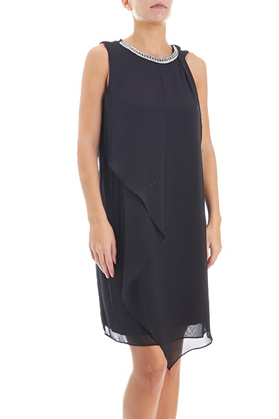 Vestido con bordado en escote