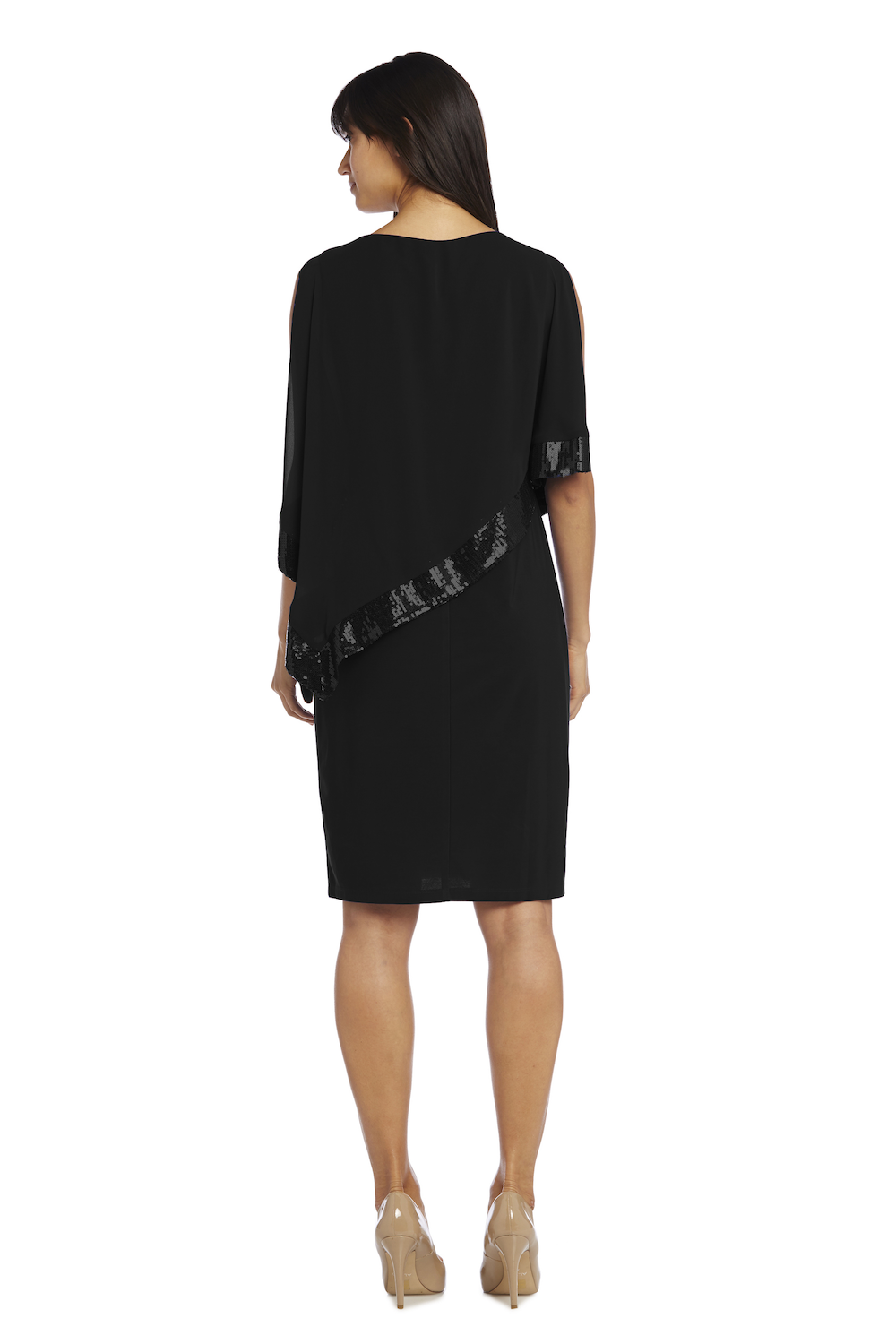 Vestido corto con capa