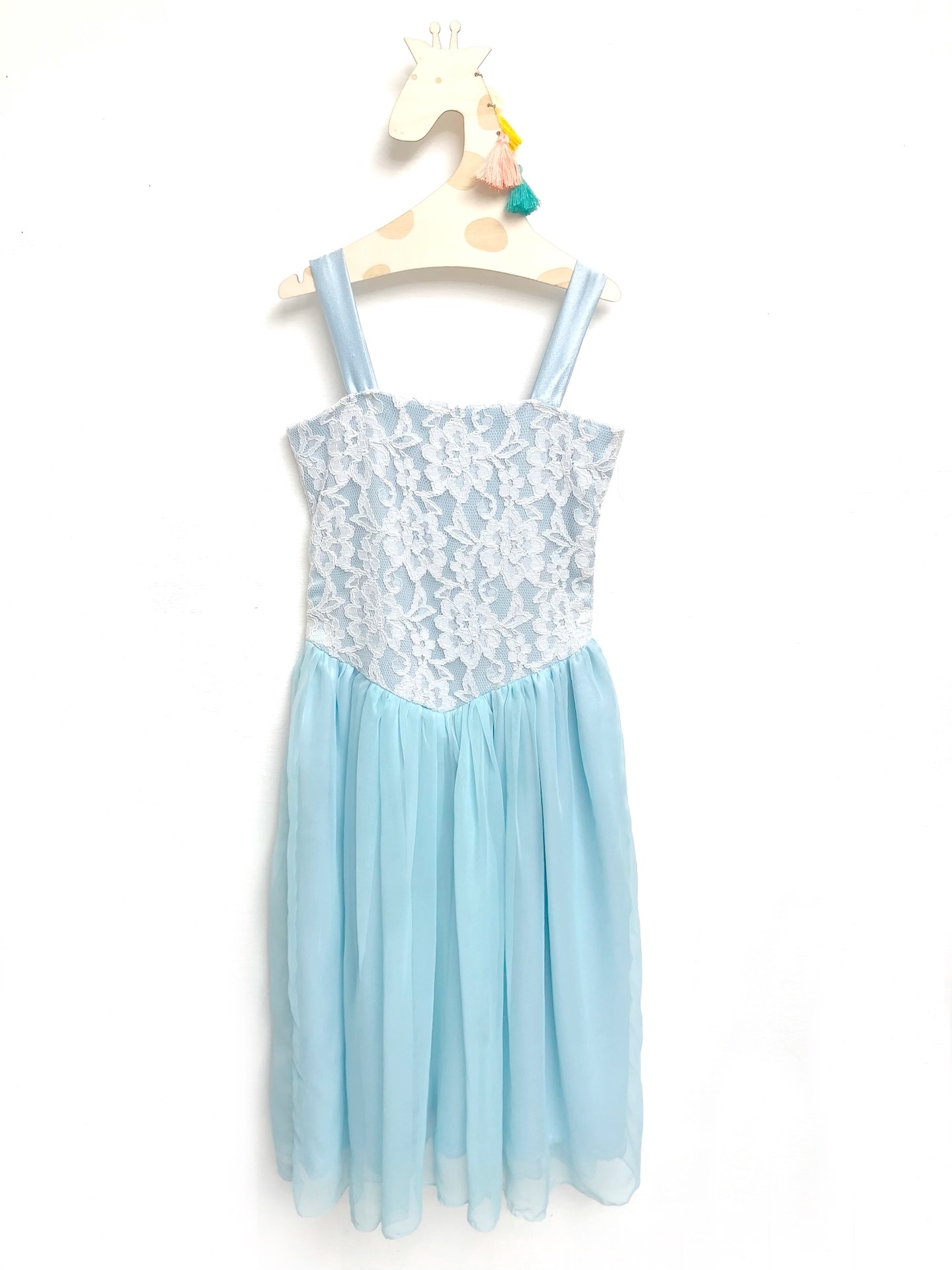 Conjunto de vestido y capa