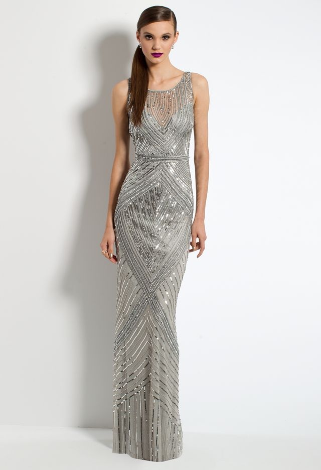 Vestido todo bordado