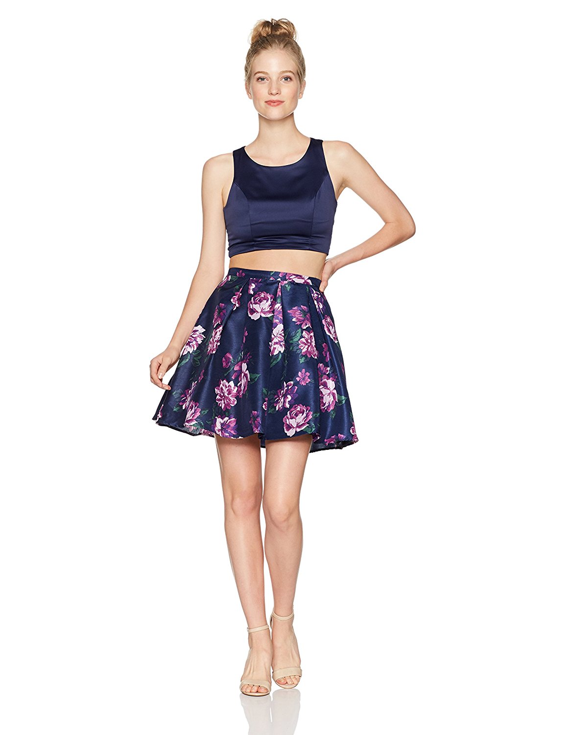 Conjunto de top y pollera floreada