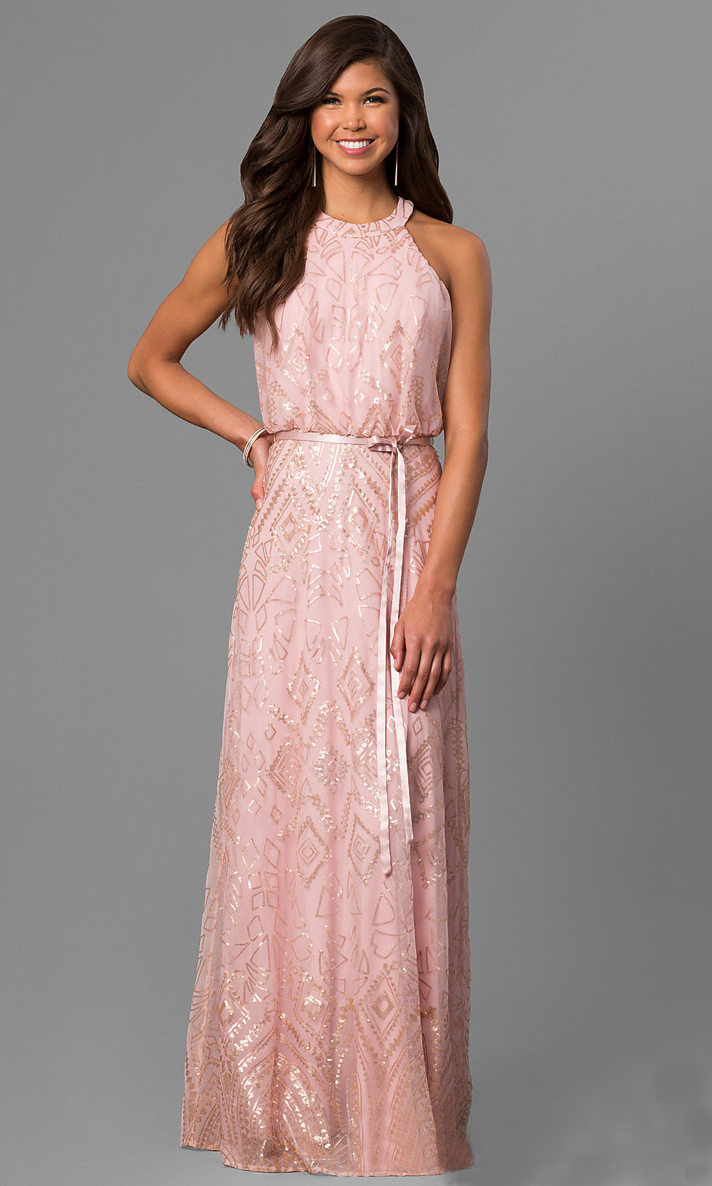 Vestido bordado con top suelto