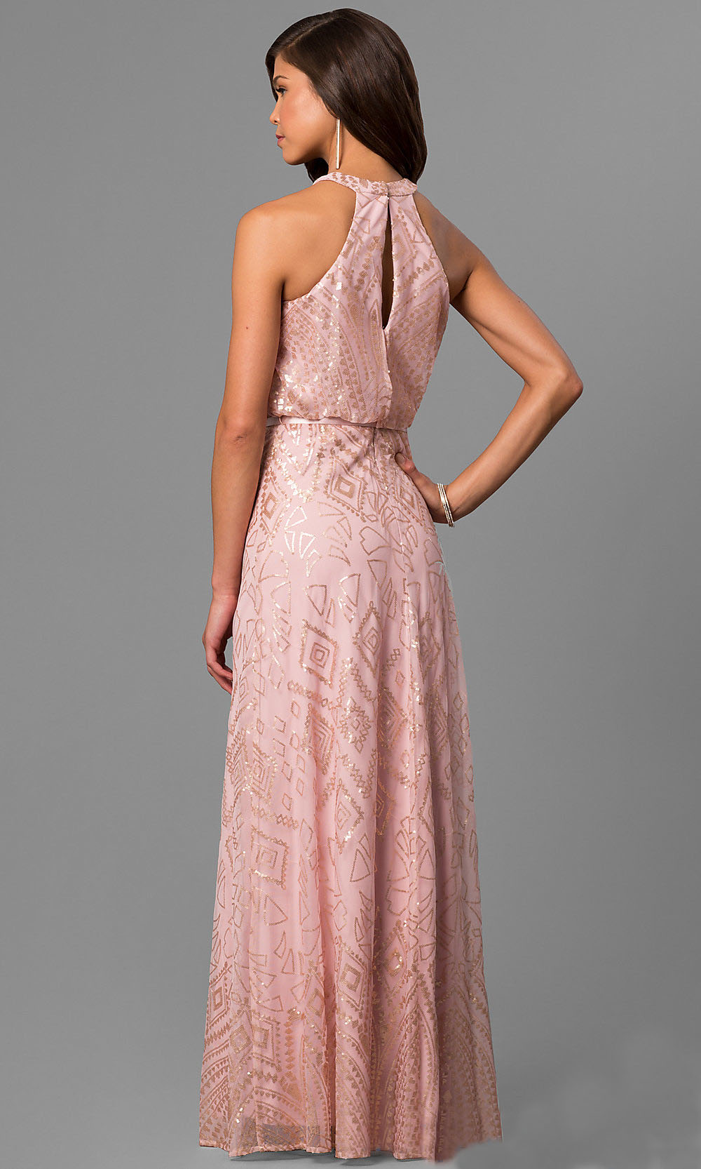 Vestido bordado con top suelto