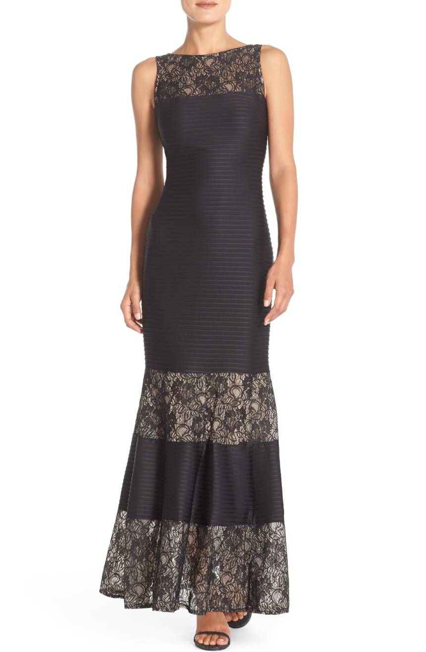 Vestido con rayas en encaje y drapeadas