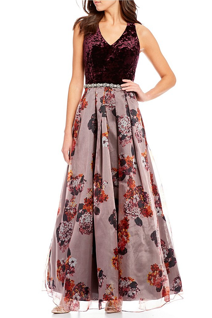 Vestido con top en terciopelo y falda en organza floreada