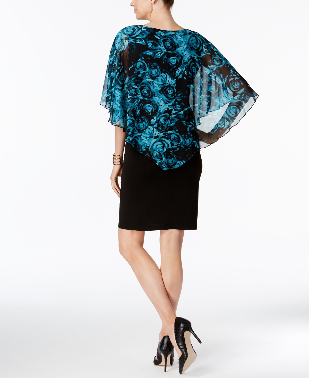 Vestido con capa floreada