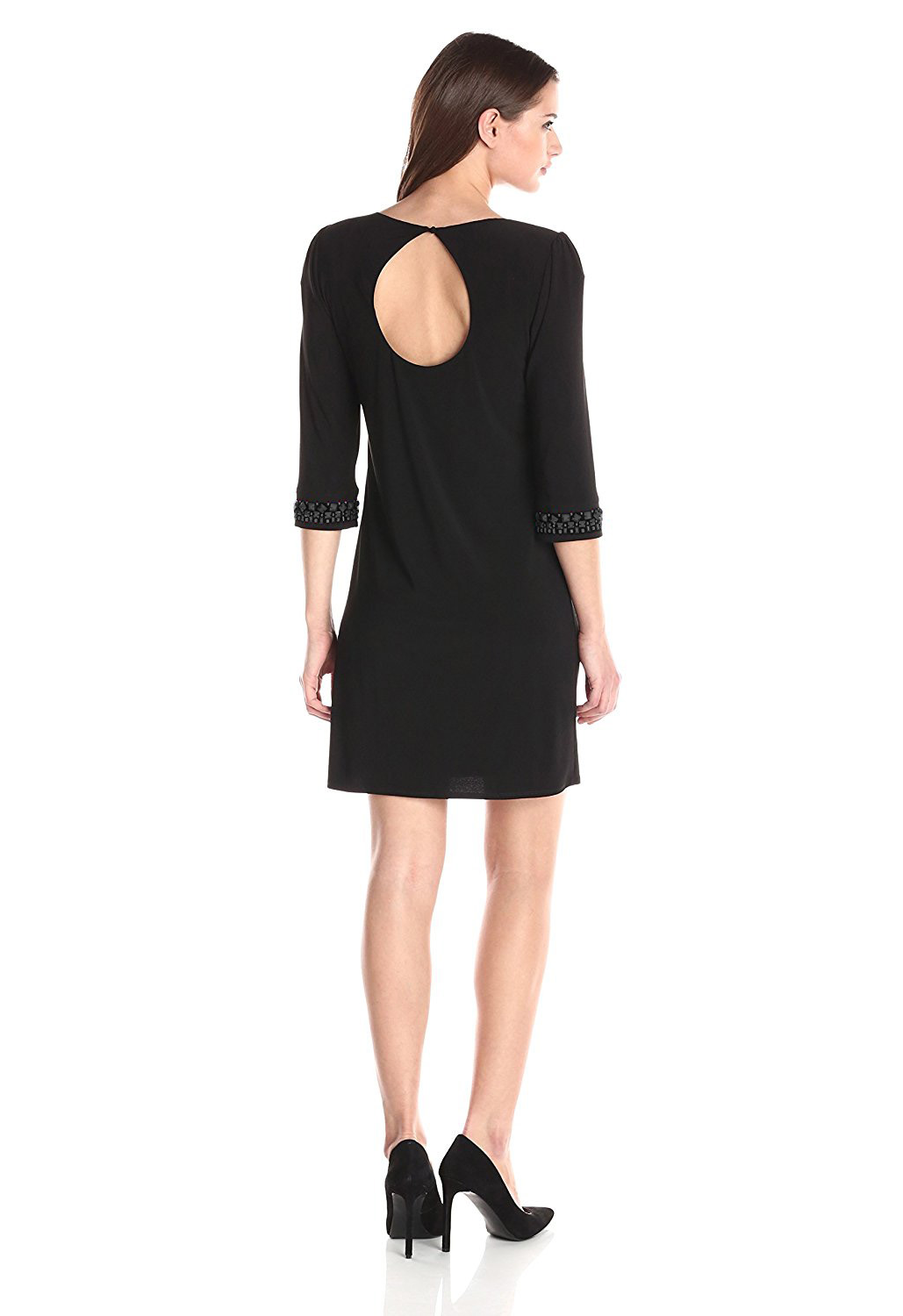 Vestido con pedrería en puños