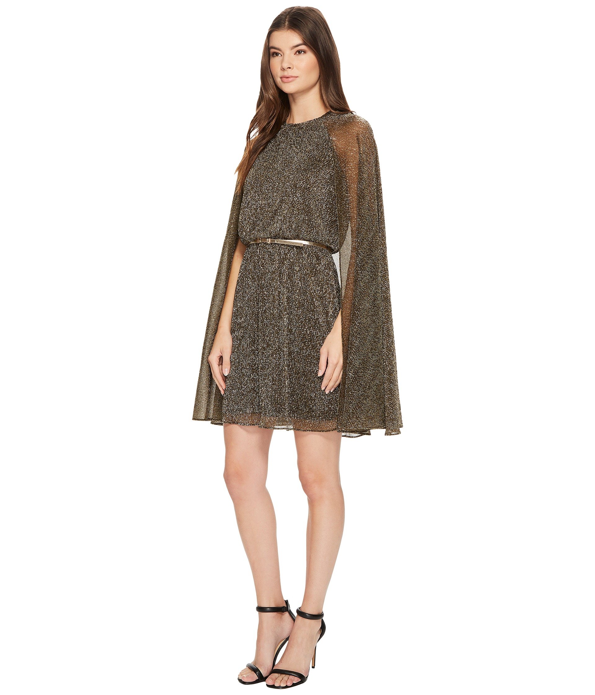Vestido con capa