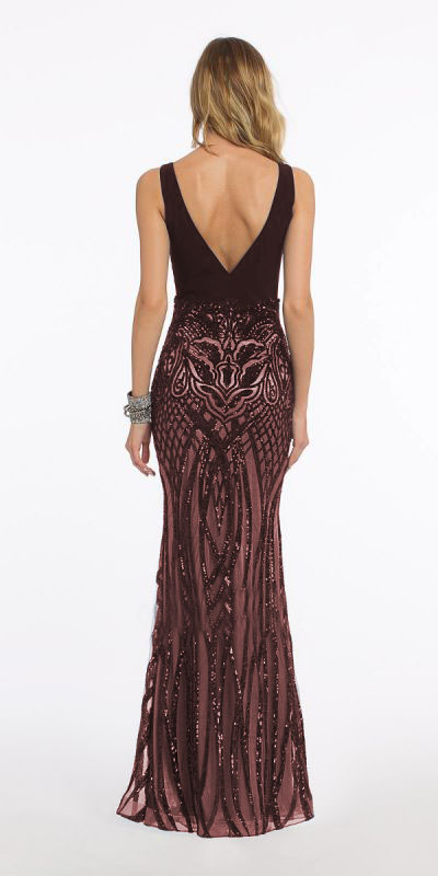Vestido con falda bordada