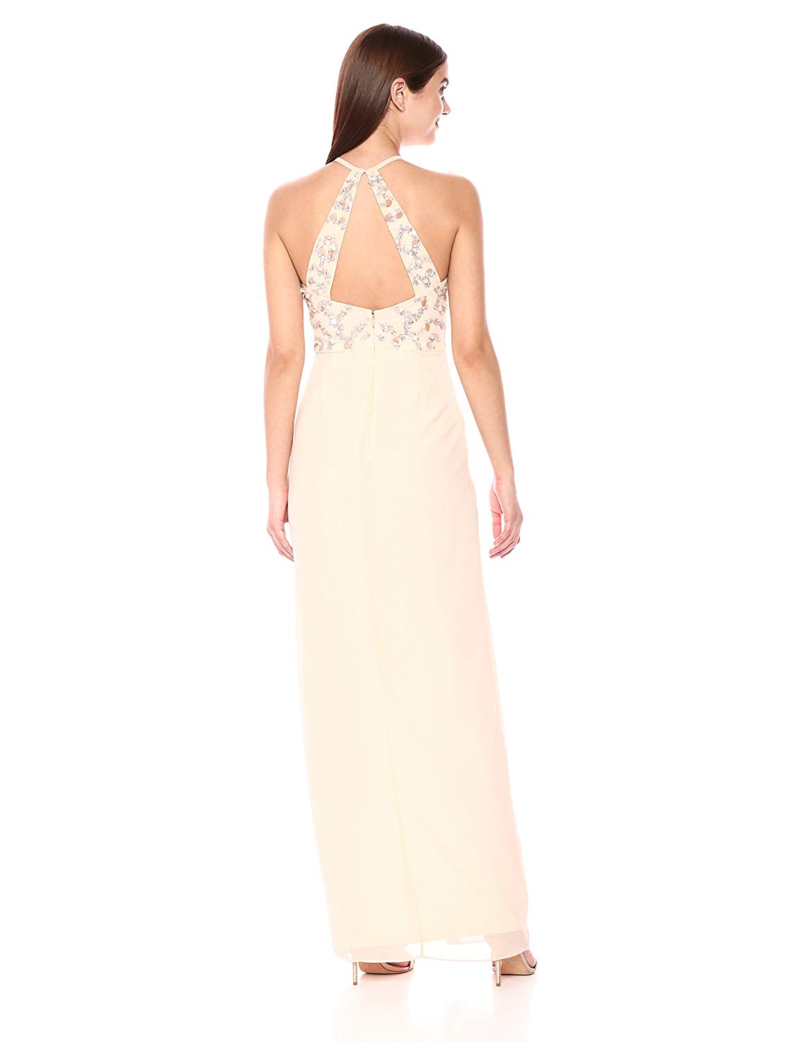 Vestido con tajo y top de lentejuelas