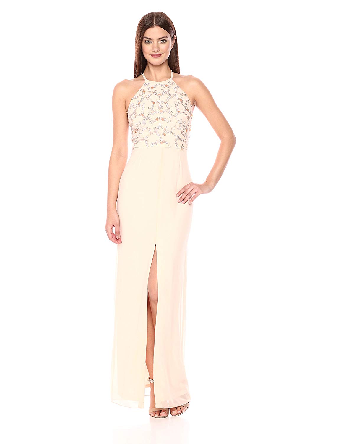 Vestido con tajo y top de lentejuelas