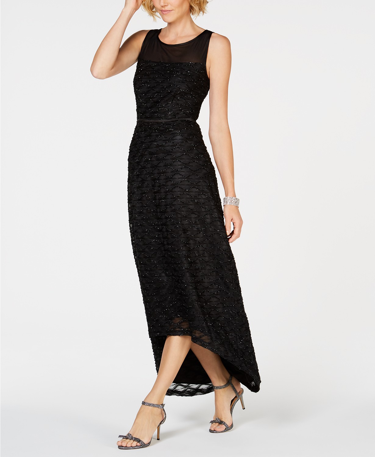 Vestido más corto al frente