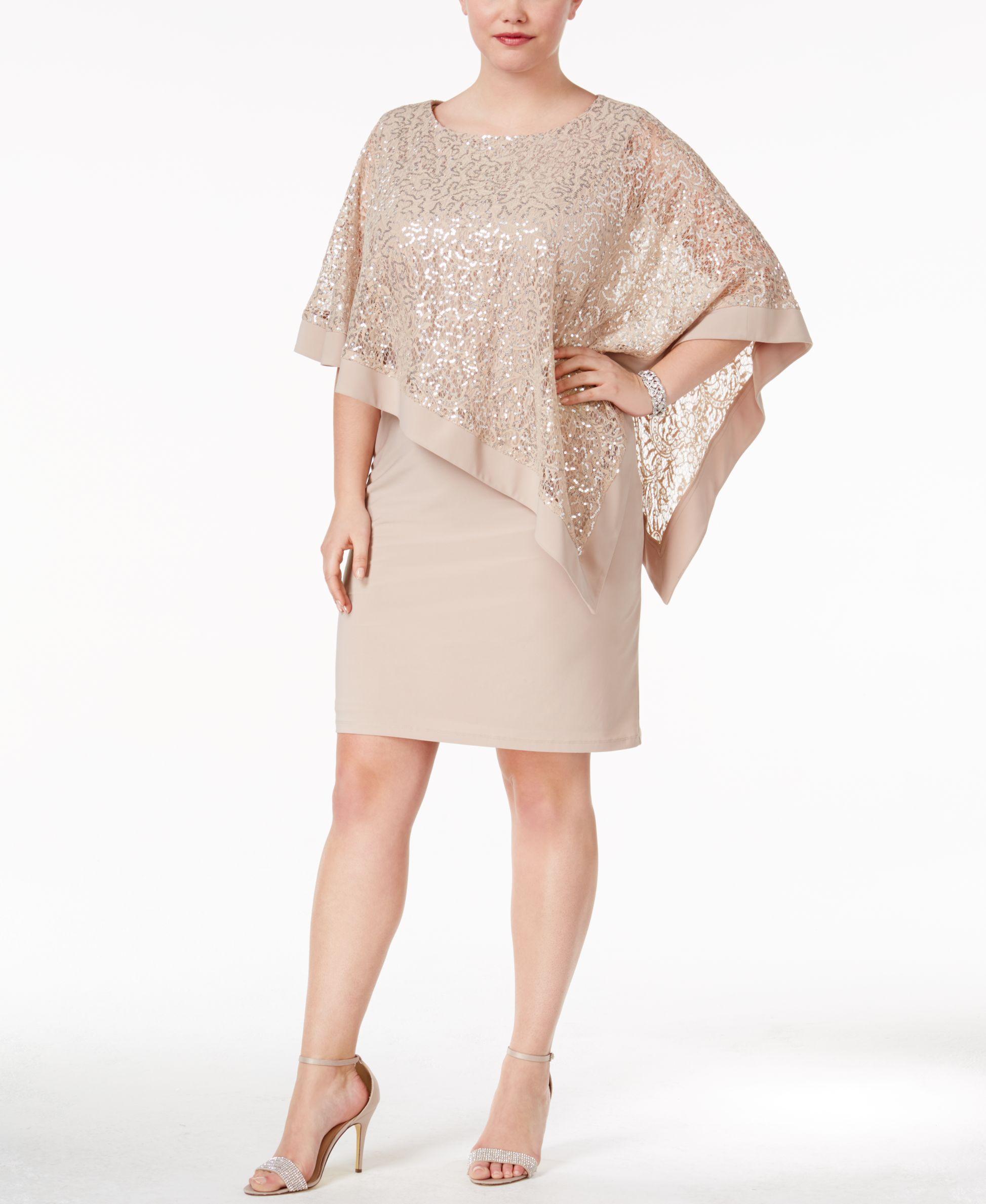 Vestido con capa de encaje