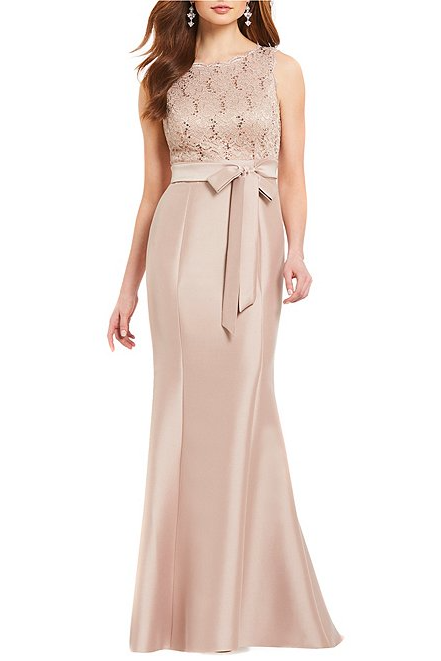 Vestido con top de encaje