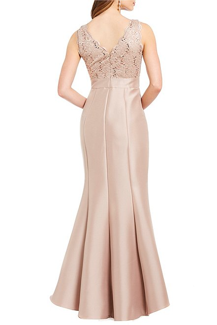 Vestido con top de encaje
