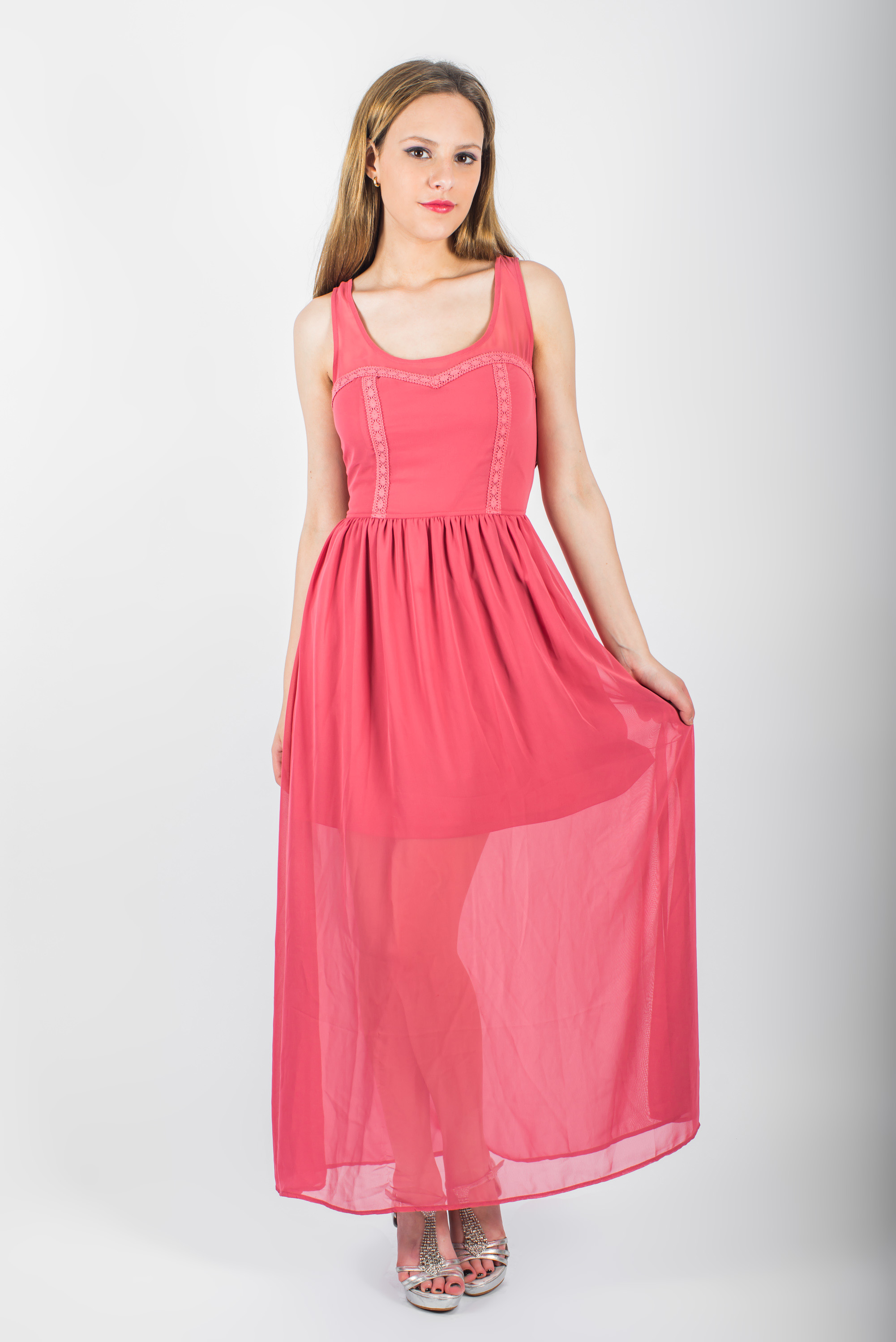 Vestido en gasa con transparencias