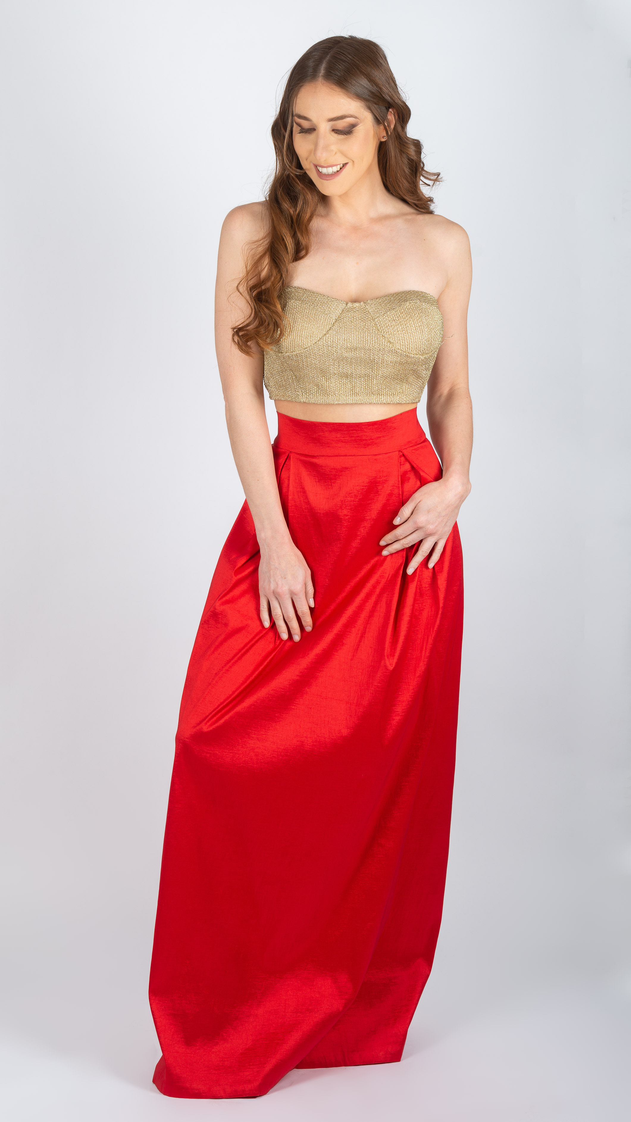 Pollera en tafeta roja