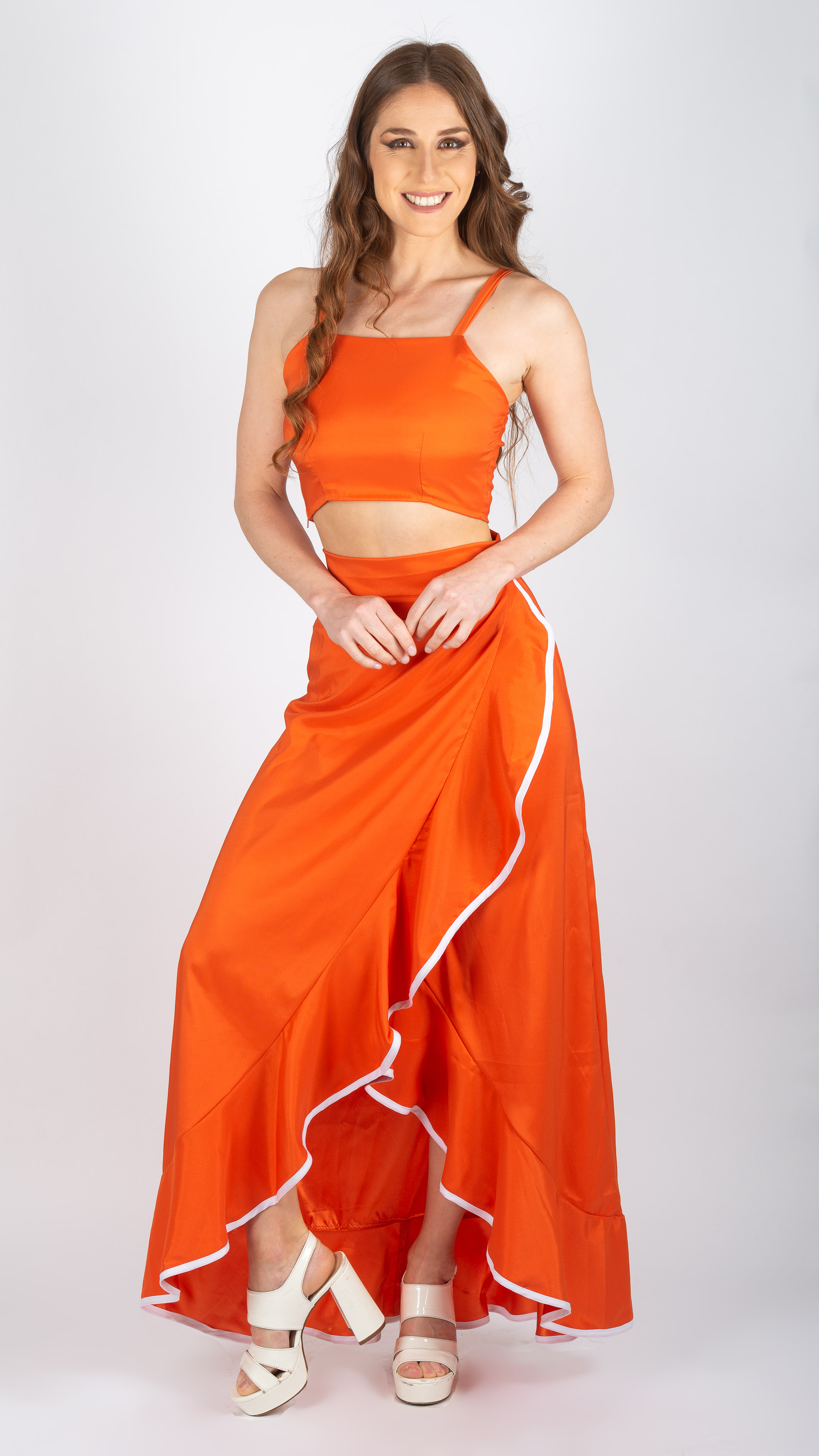 Conjunto de pollera y top anaranjados