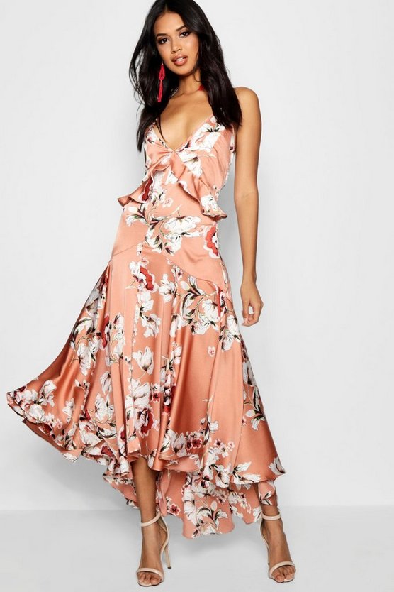 Vestido en satén floreado con volados