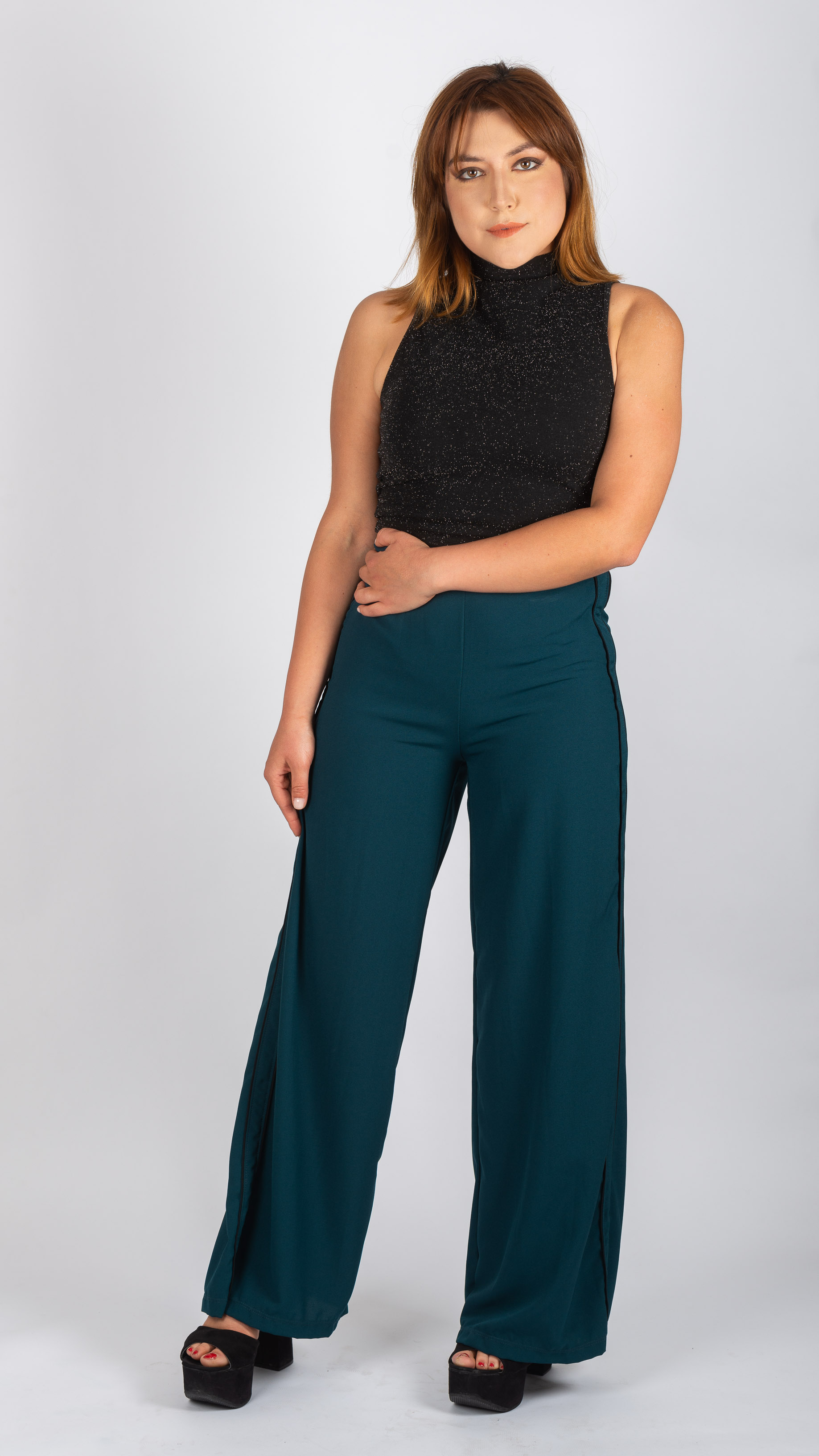 Top en lurex con cuello alto