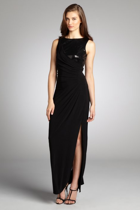 Vestido con lentejuelas en top