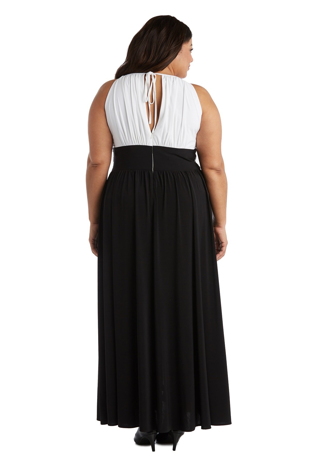 Vestido con top blanco y bordado en cintura