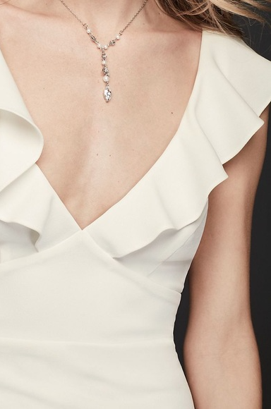 Vestido con volados en breteles