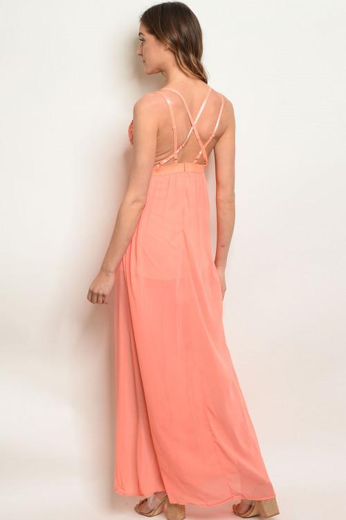 Vestido salmón con tajos en falda