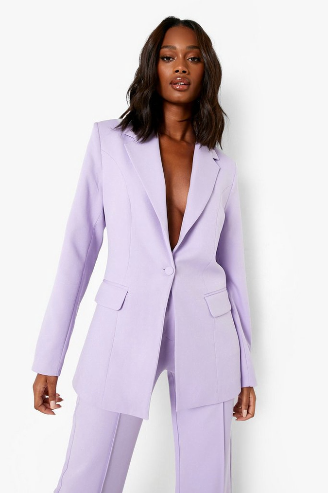 Traje lila
