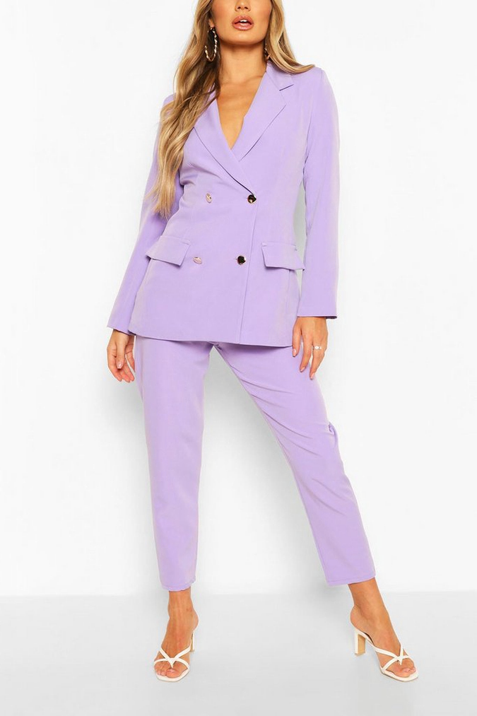 Traje lila