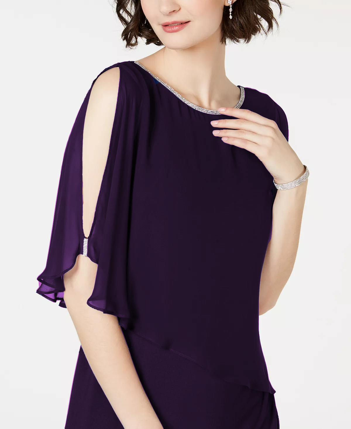 Vestido con capa y strass