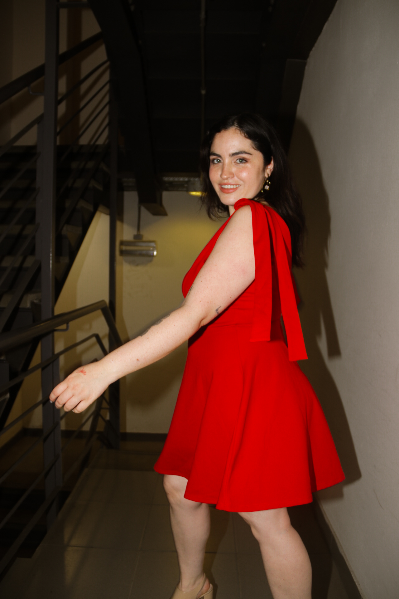 Vestido con tiras en hombros