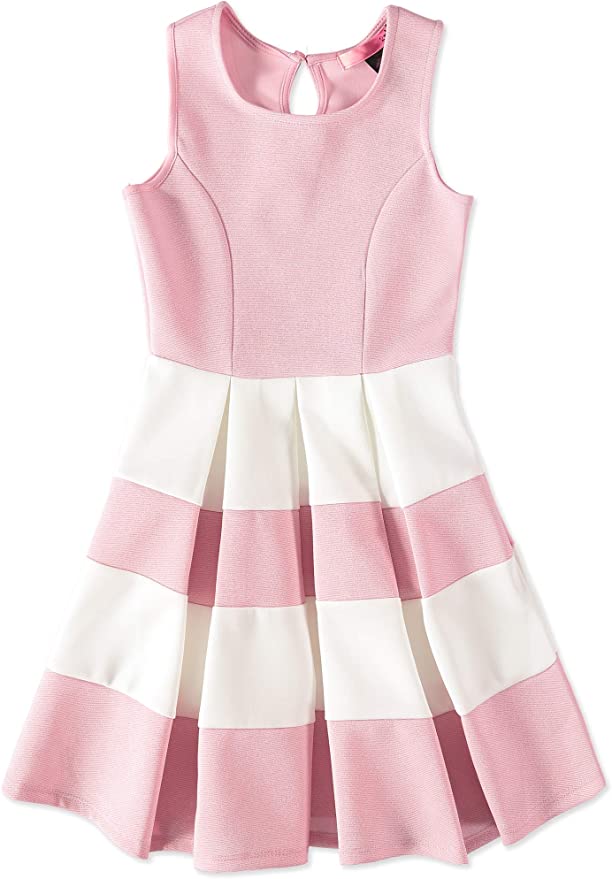 Conjunto de chaqueta y vestido de niña