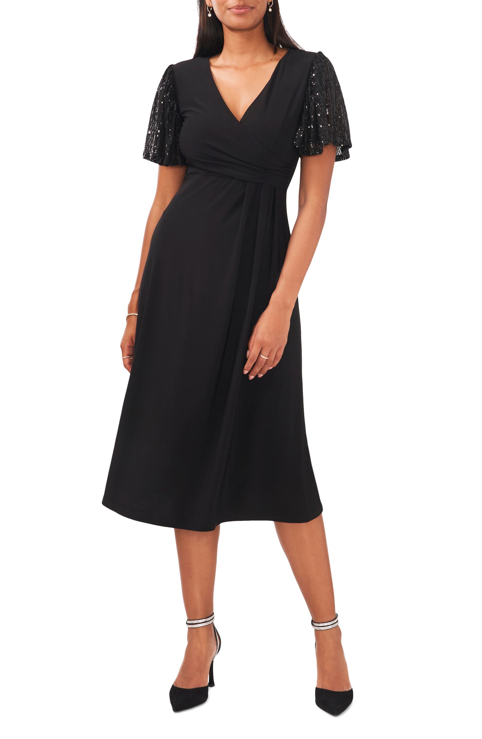 Vestido con mangas bordadas