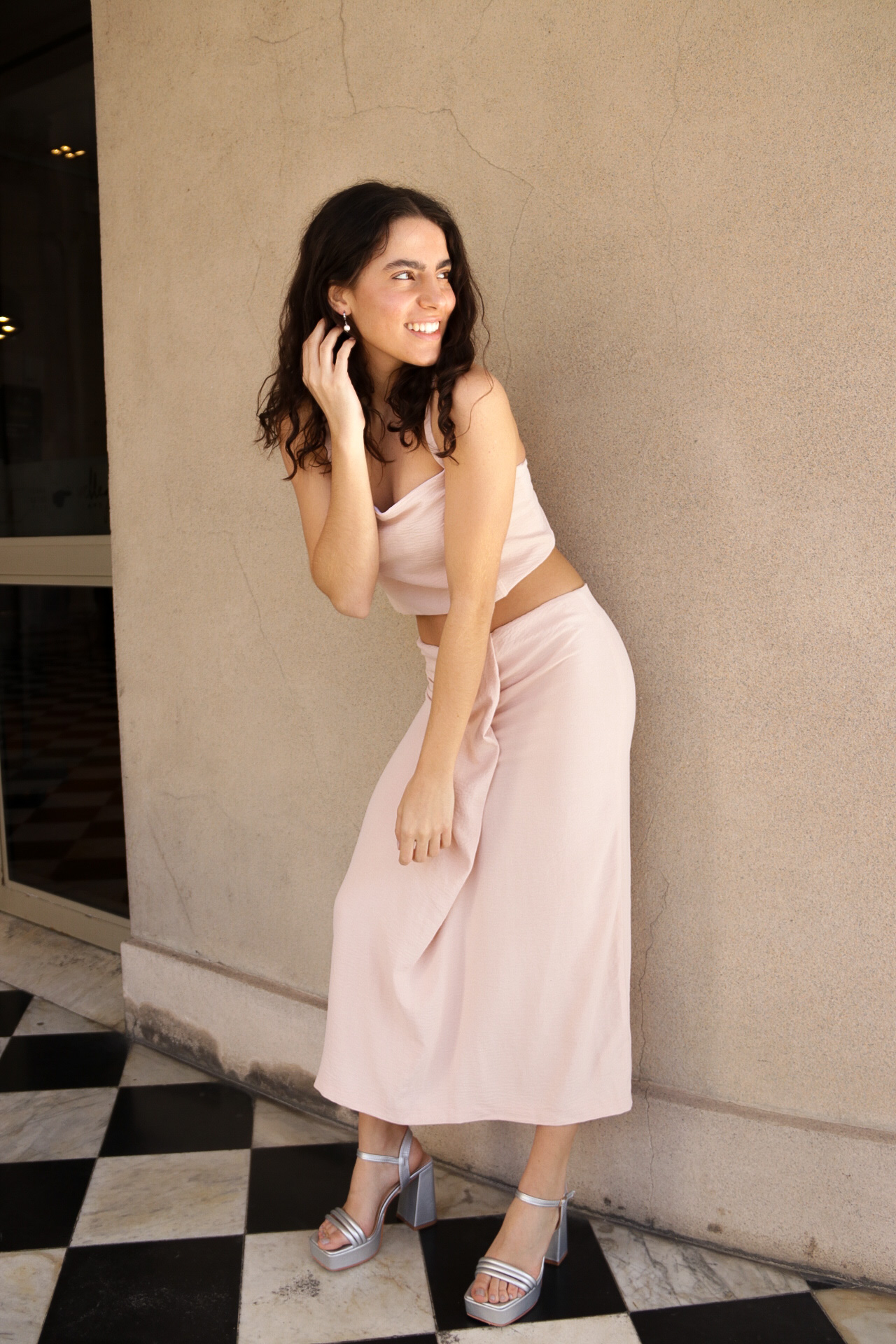 Falda midi