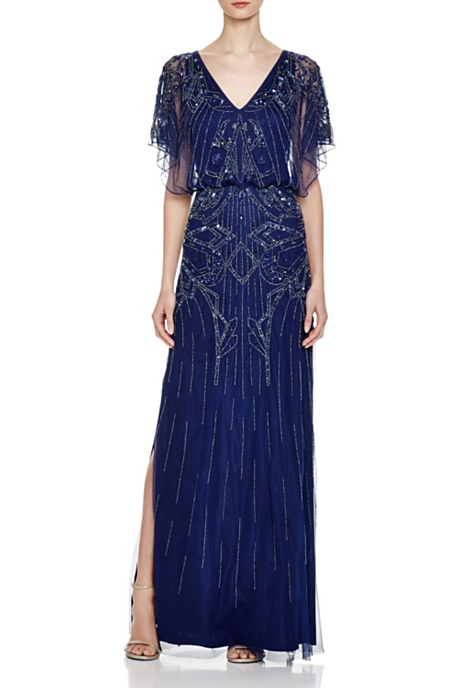Vestido bordado con mangas