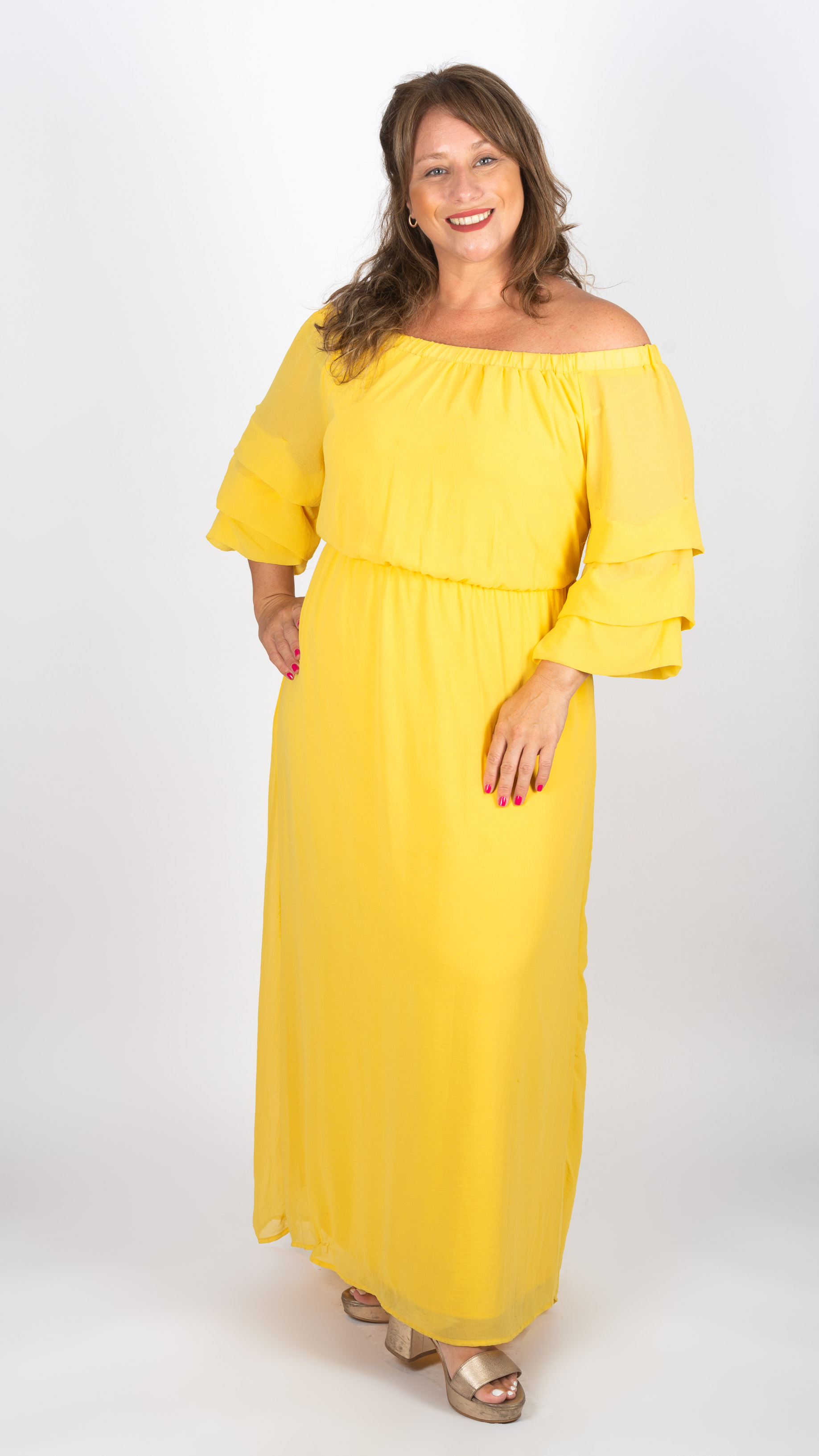 Vestido en gasa off the shoulder con mangas