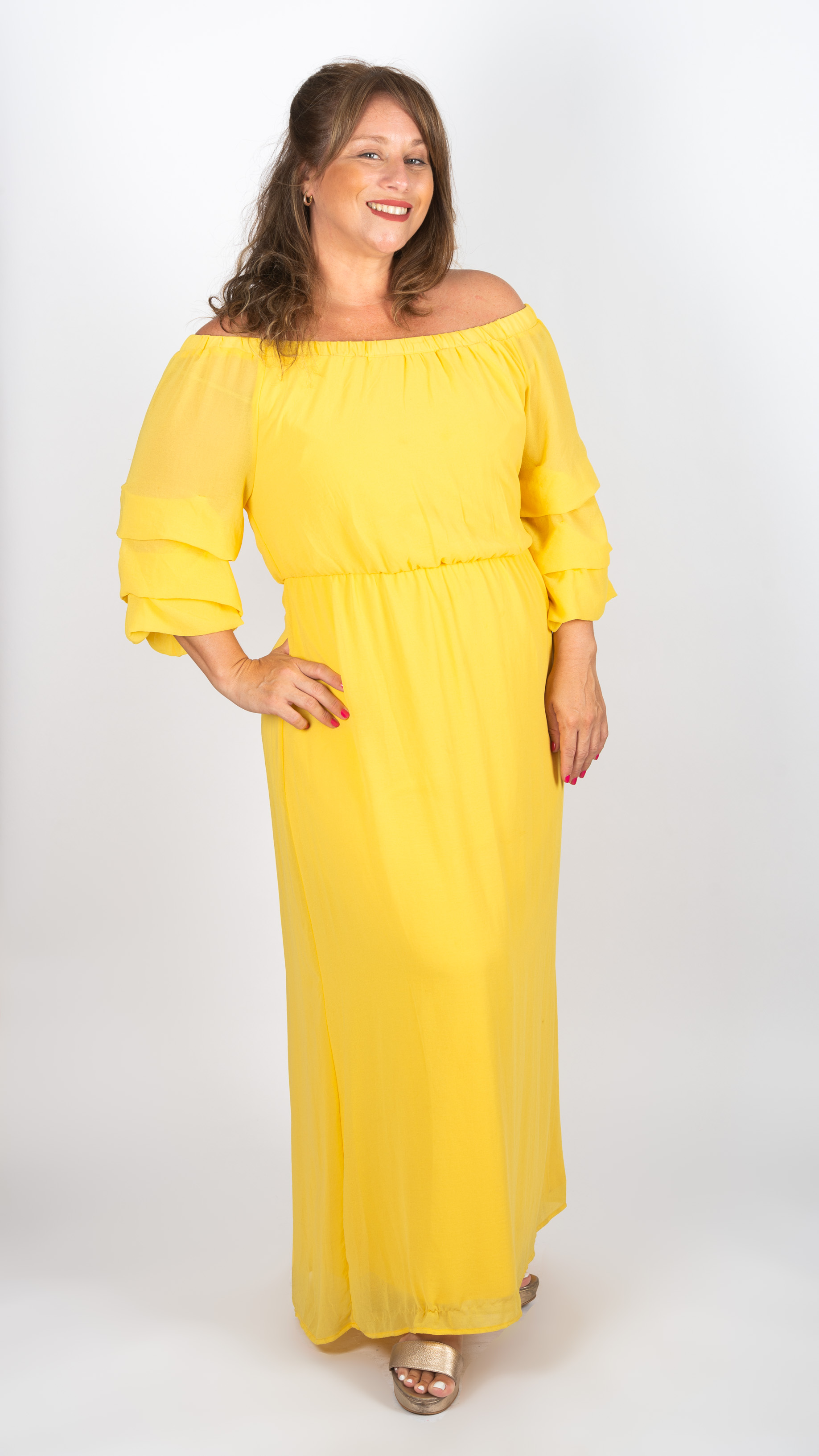 Vestido en gasa off the shoulder con mangas