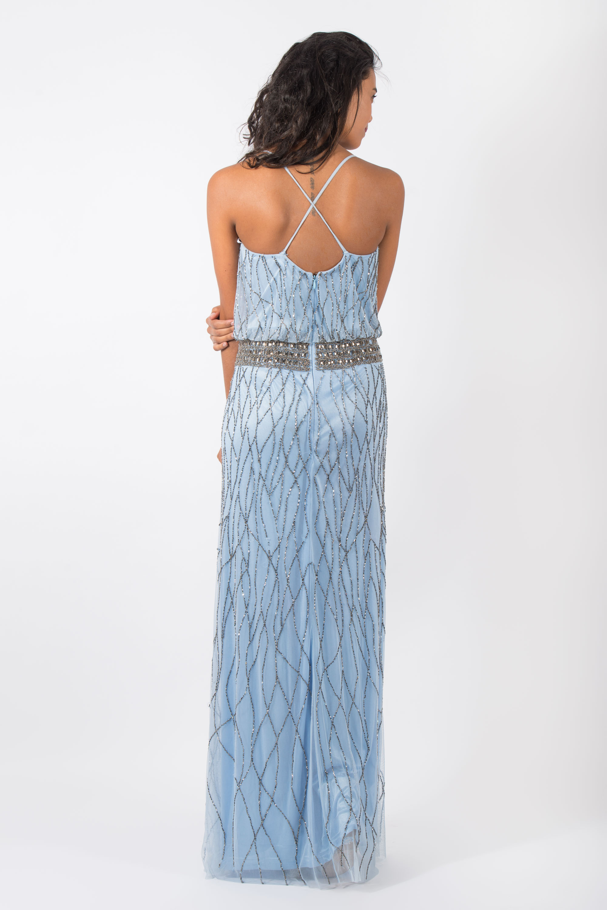 Vestido todo bordado con top suelto